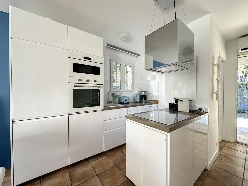 Holiday home Le Clos De *
